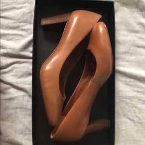 Ralph Lauren Tan Pumps